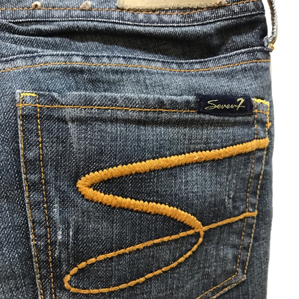 ❤️🌹Seven7 Flare bottom dark wash jeans 🌹❤️ SZ 27